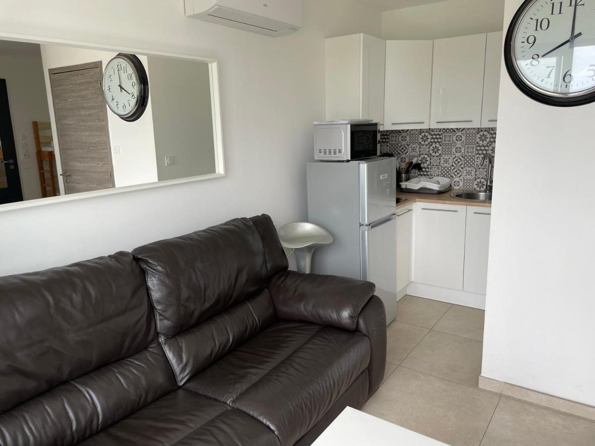 Appartement Avec Spa-Avril A Sept-Camargue 4 Personnes Saint-Laurent-dʼAigouze Exterior foto