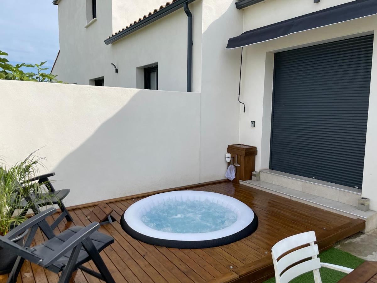 Appartement Avec Spa-Avril A Sept-Camargue 4 Personnes Saint-Laurent-dʼAigouze Exterior foto